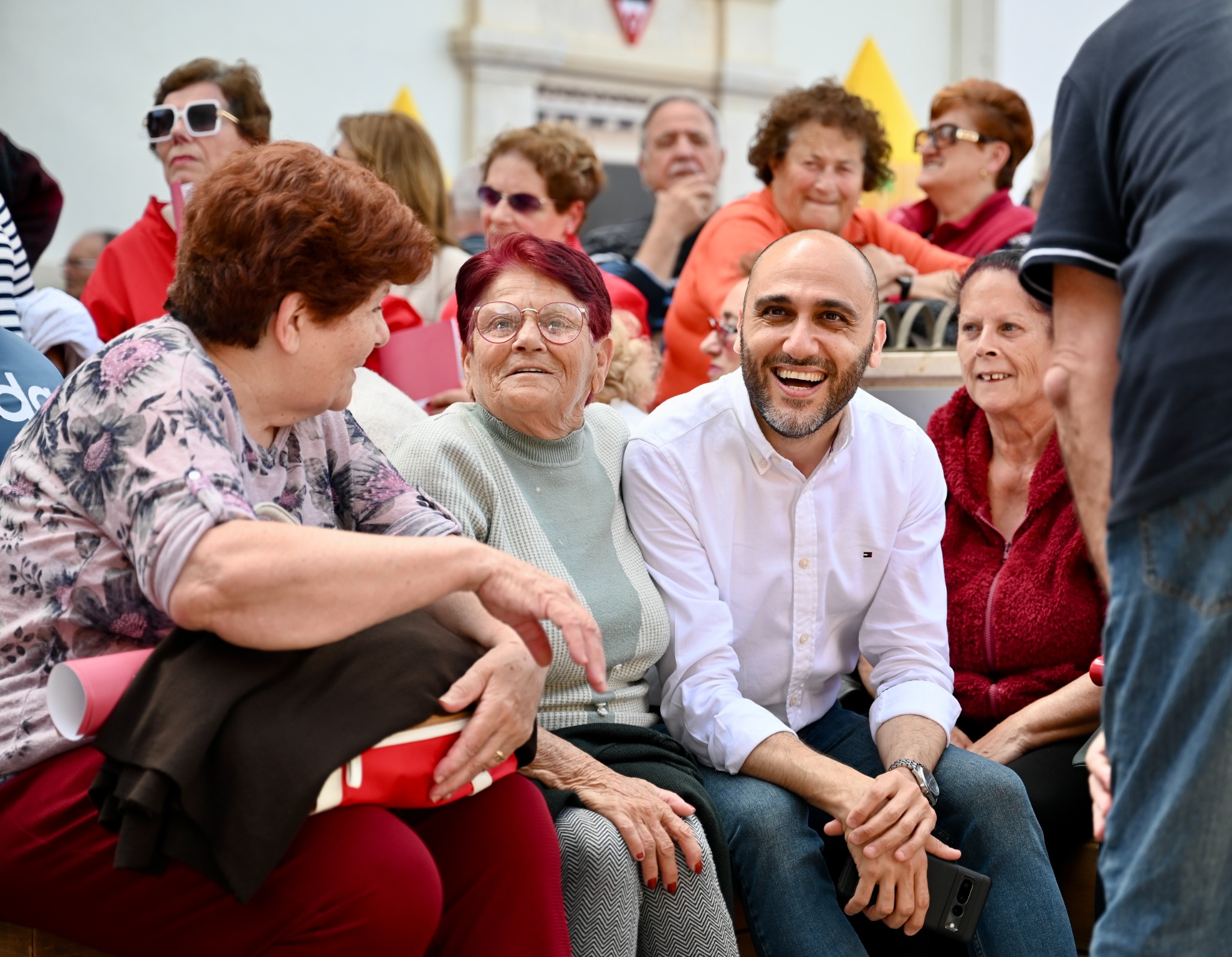 Nisimgħu direttament lir-residenti