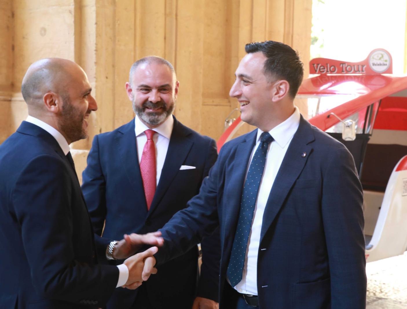 Nibnu sħubijiet għall-Belt